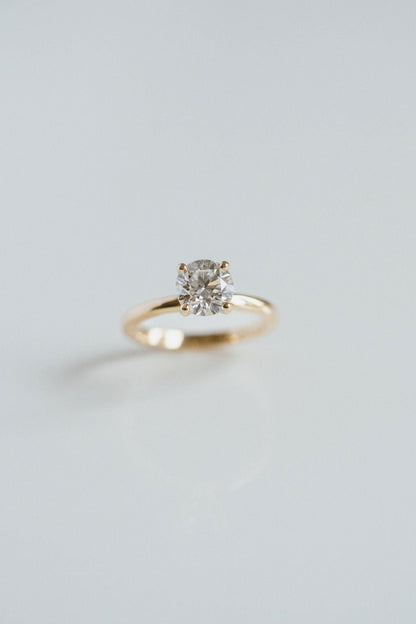 3.0 CT Elongated Cushion Solitaire Lab Grown Diamond Engagement Ringt