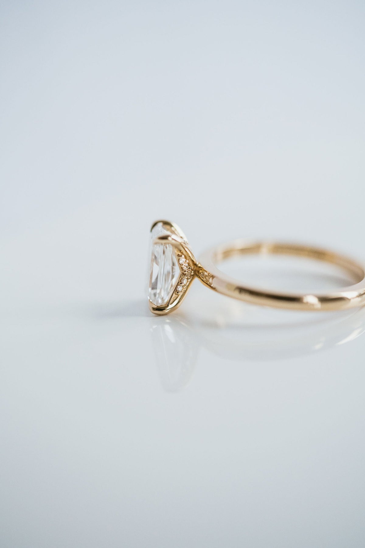 3.0 CT Elongated Cushion Solitaire Lab Grown Diamond Engagement Ringt