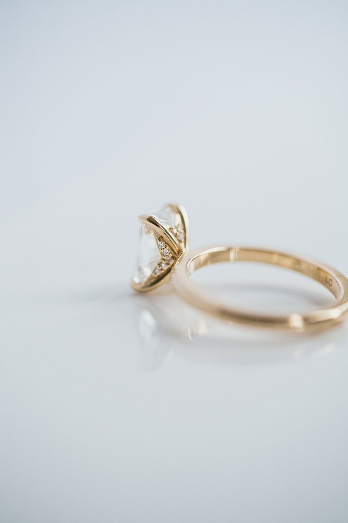3.0 CT Elongated Cushion Solitaire Lab Grown Diamond Engagement Ringt
