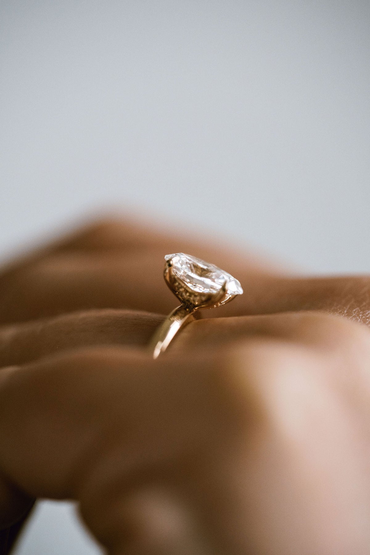 3.0 CT Elongated Cushion Solitaire Lab Grown Diamond Engagement Ringt