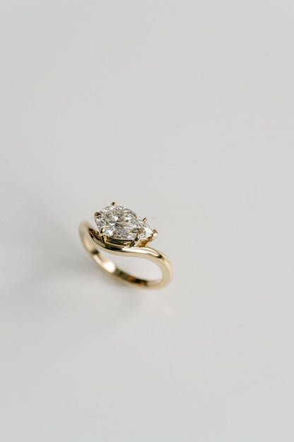 3.0 CT Elongated Cushion Solitaire Lab Grown Diamond Engagement Ringt