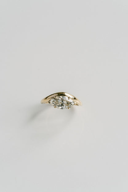3.0 CT Elongated Cushion Solitaire Lab Grown Diamond Engagement Ringt