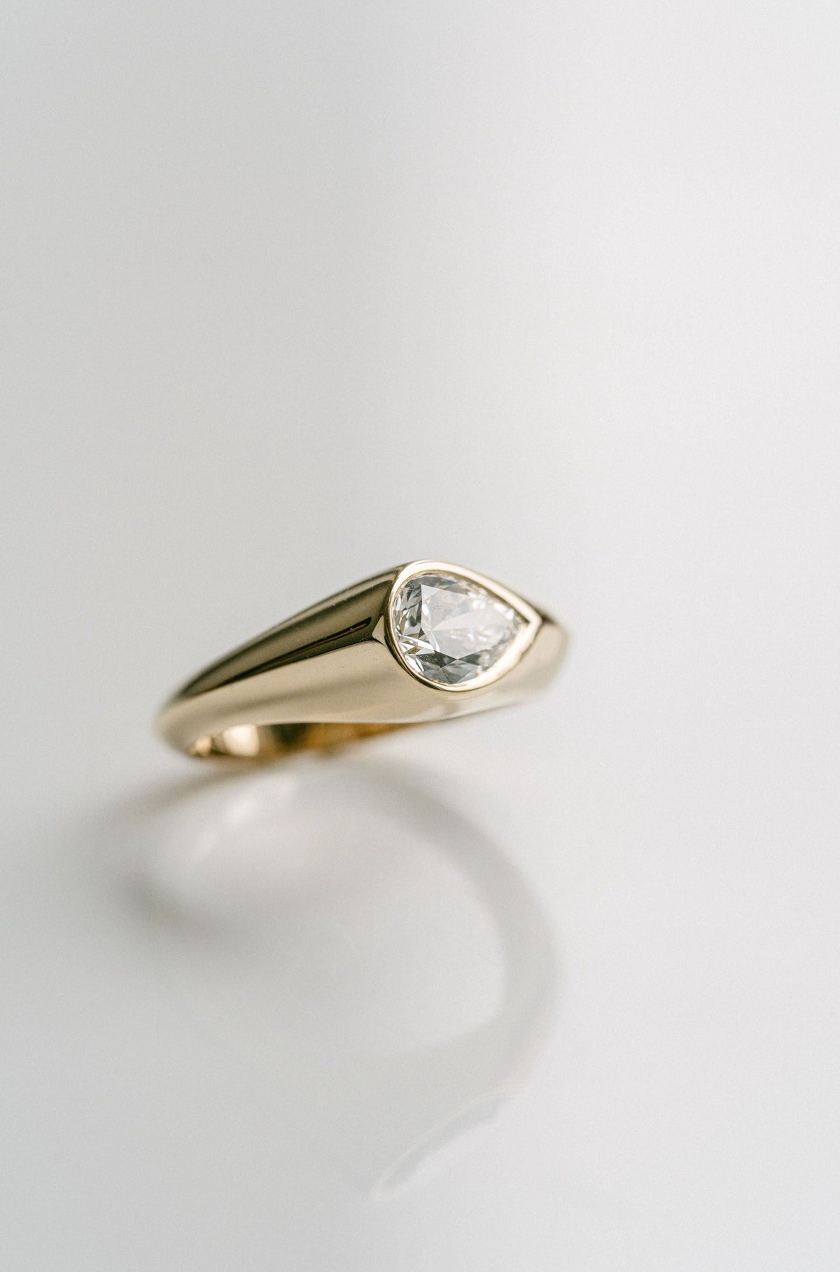 3.0 CT Elongated Cushion Solitaire Lab Grown Diamond Engagement Ringt