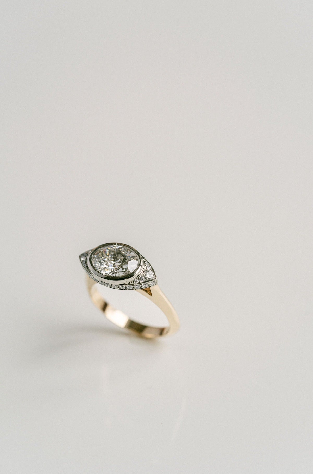 3.0 CT Elongated Cushion Solitaire Lab Grown Diamond Engagement Ringt