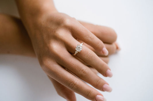 3.0 CT Elongated Cushion Solitaire Lab Grown Diamond Engagement Ringt