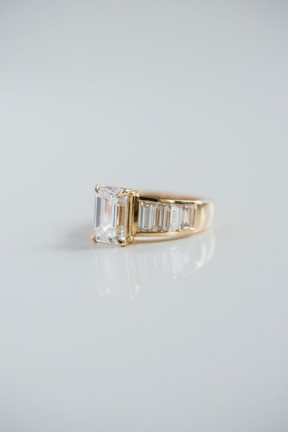 3.0 CT Elongated Cushion Solitaire Lab Grown Diamond Engagement Ringt