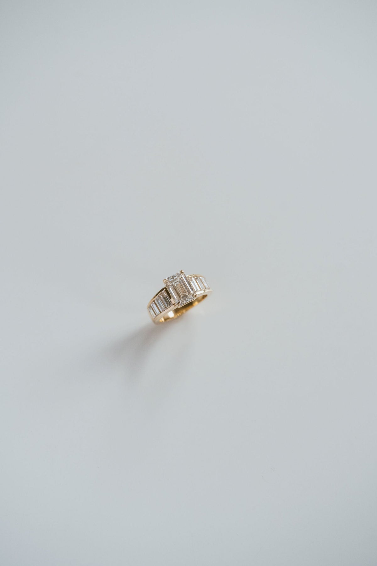 3.0 CT Elongated Cushion Solitaire Lab Grown Diamond Engagement Ringt
