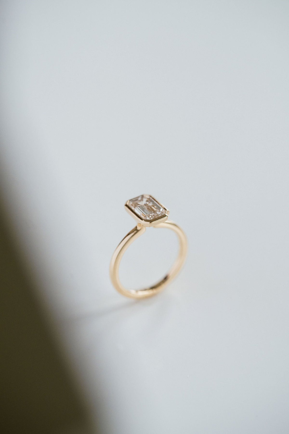 3.0 CT Elongated Cushion Solitaire Lab Grown Diamond Engagement Ringt