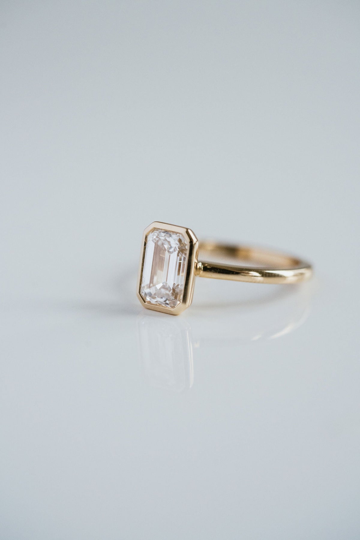 3.0 CT Elongated Cushion Solitaire Lab Grown Diamond Engagement Ringt
