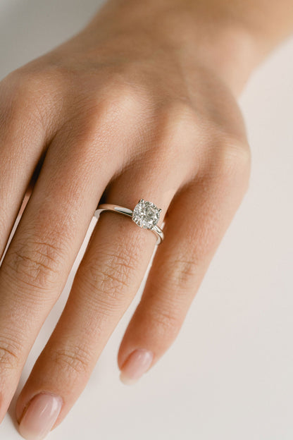 3.0 CT Elongated Cushion Solitaire Lab Grown Diamond Engagement Ringt