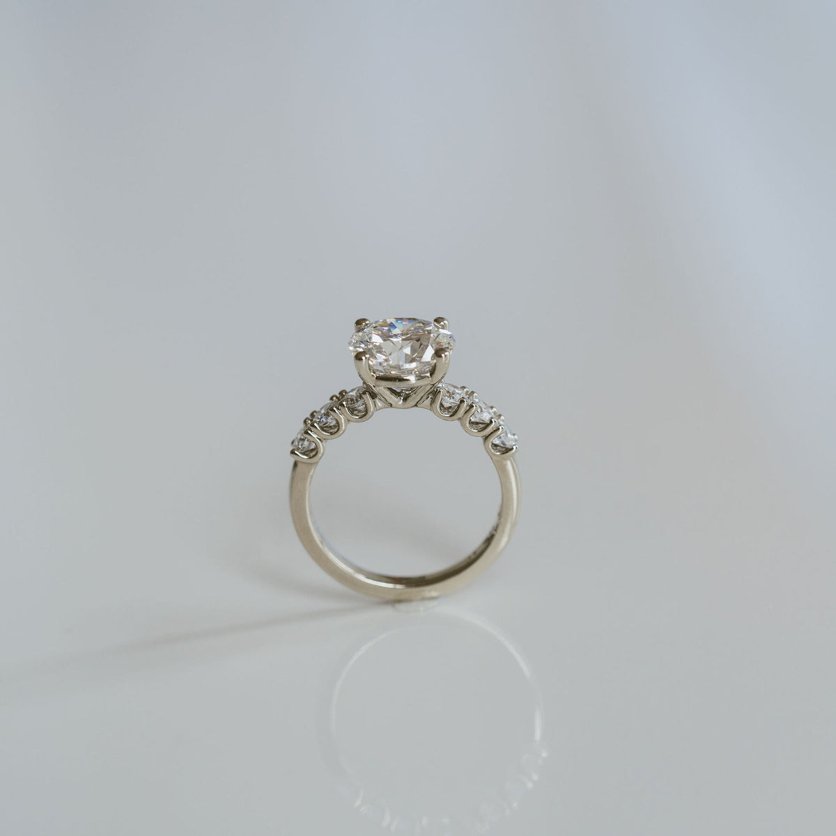 3.0 CT Elongated Cushion Solitaire Lab Grown Diamond Engagement Ringt