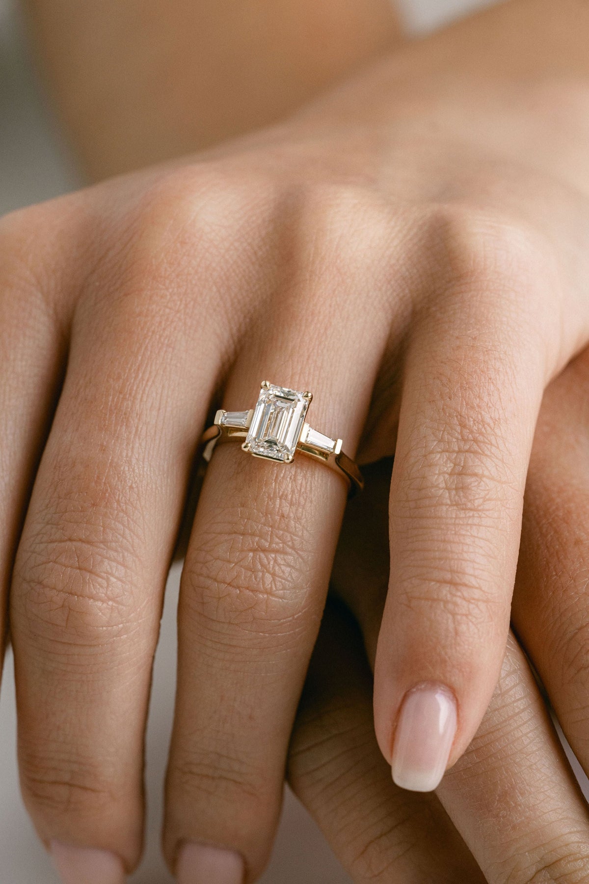 3.0 CT Elongated Cushion Solitaire Lab Grown Diamond Engagement Ringt