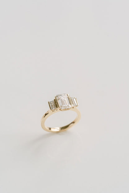 3.0 CT Elongated Cushion Solitaire Lab Grown Diamond Engagement Ringt