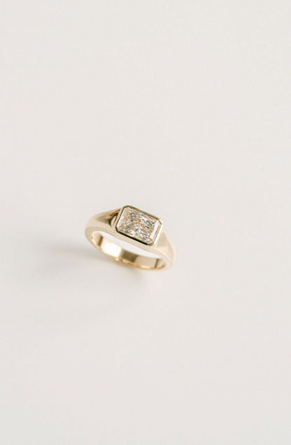 3.0 CT Elongated Cushion Solitaire Lab Grown Diamond Engagement Ringt