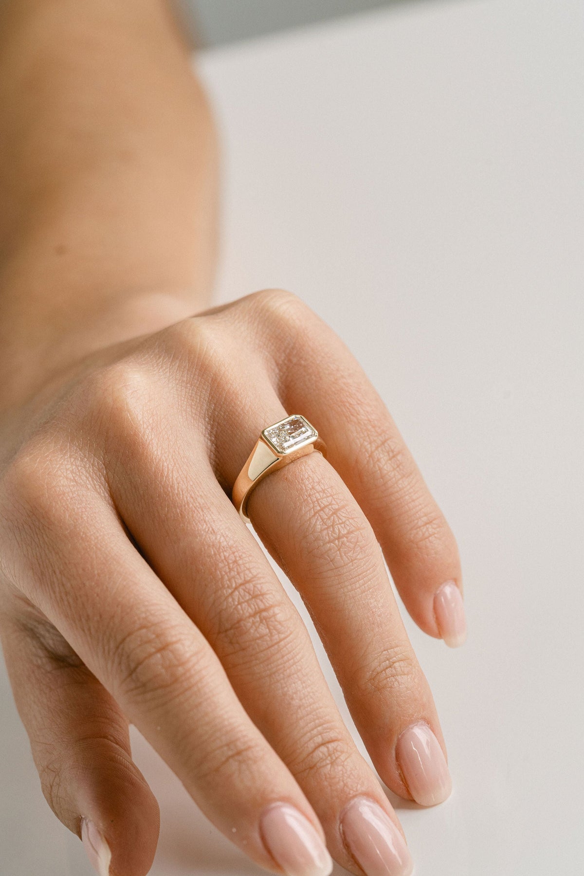3.0 CT Elongated Cushion Solitaire Lab Grown Diamond Engagement Ringt