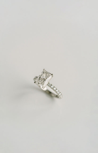 3.0 CT Elongated Cushion Solitaire Lab Grown Diamond Engagement Ringt