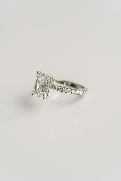 3.0 CT Elongated Cushion Solitaire Lab Grown Diamond Engagement Ringt