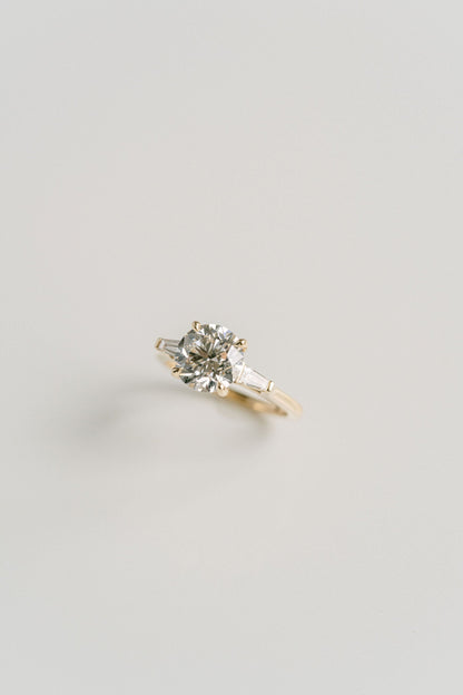 3.0 CT Elongated Cushion Solitaire Lab Grown Diamond Engagement Ringt