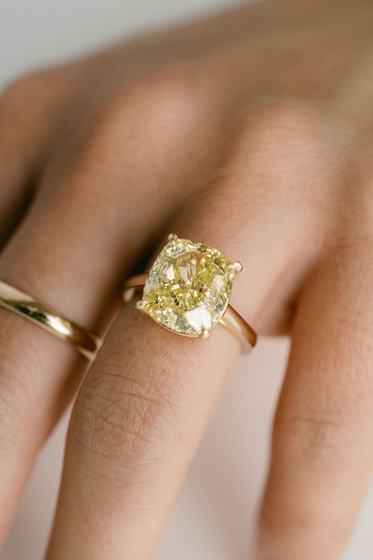 3.0 CT Elongated Cushion Solitaire Lab Grown Diamond Engagement Ringt
