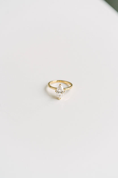 3.0 CT Elongated Cushion Solitaire Lab Grown Diamond Engagement Ringt