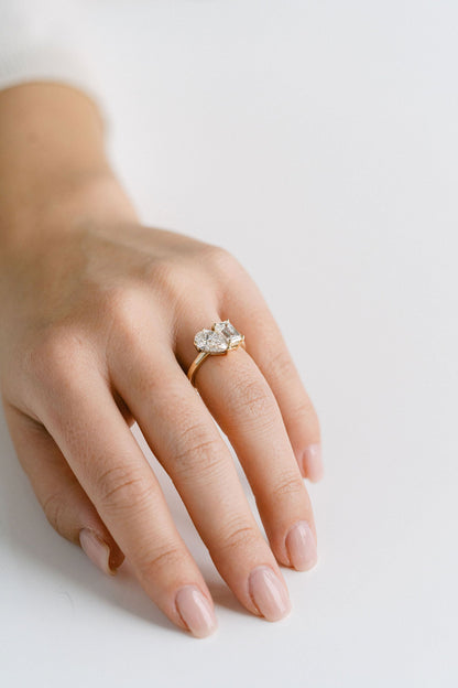 3.0 CT Elongated Cushion Solitaire Lab Grown Diamond Engagement Ringt