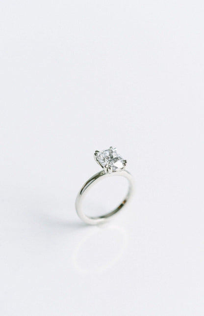3.0 CT Elongated Cushion Solitaire Lab Grown Diamond Engagement Ringt