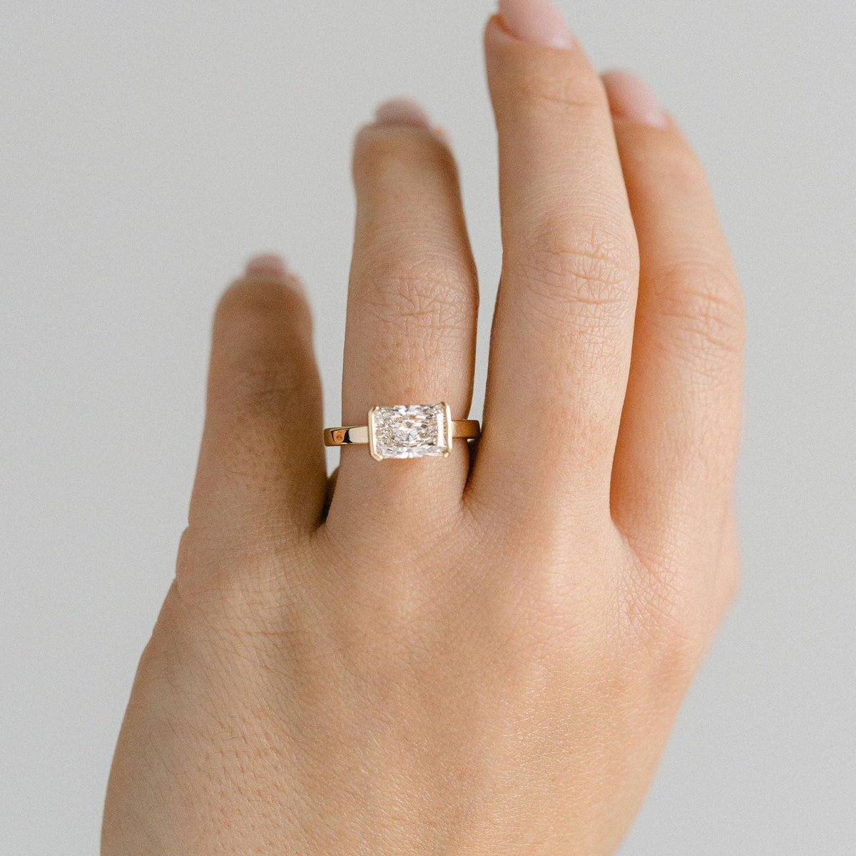 3.0 CT Elongated Cushion Solitaire Lab Grown Diamond Engagement Ringt