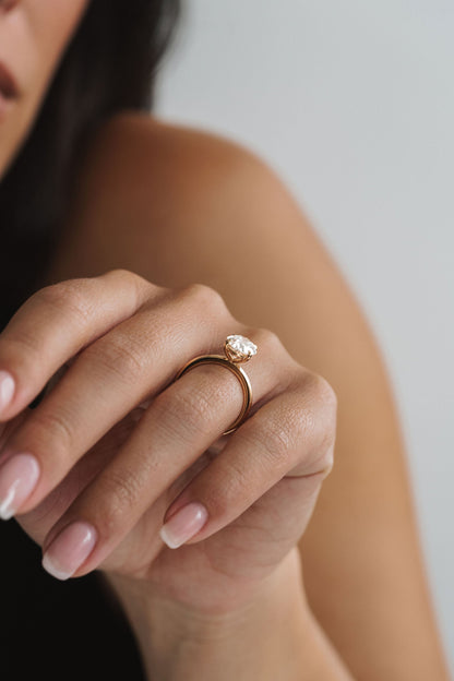3.0 CT Elongated Cushion Solitaire Lab Grown Diamond Engagement Ringt