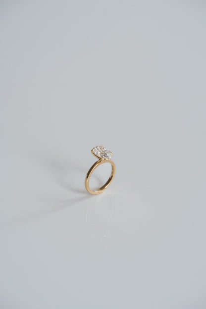 3.0 CT Elongated Cushion Solitaire Lab Grown Diamond Engagement Ringt