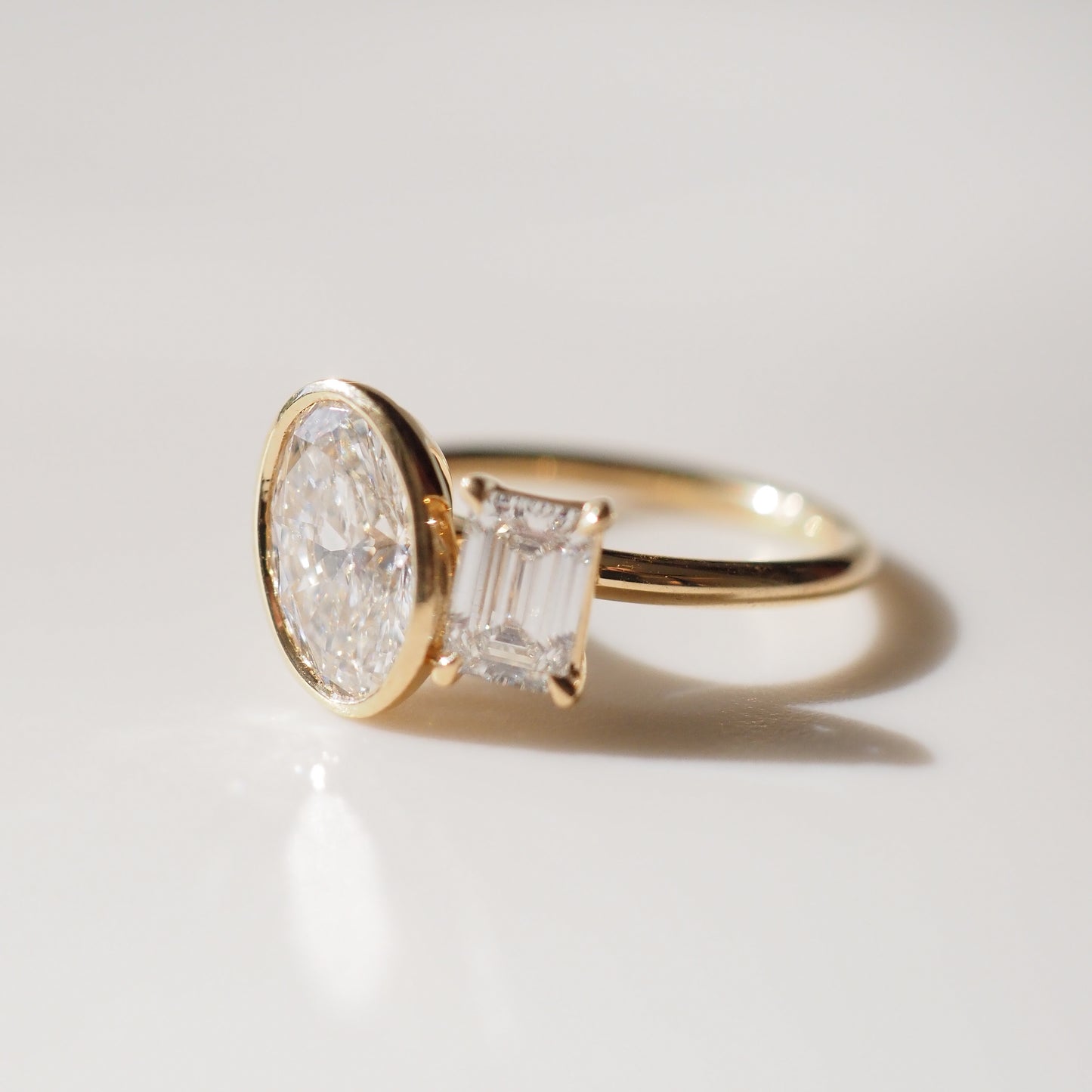 Oval Toi Et Moi Moissanite Engagement Ring