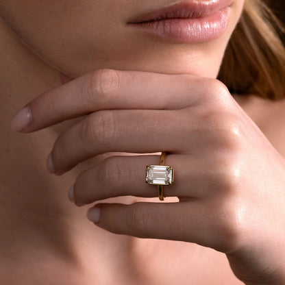 2.5 CT Emerald: Pronged Bezel Lab Grown Diamond Engagement Ring