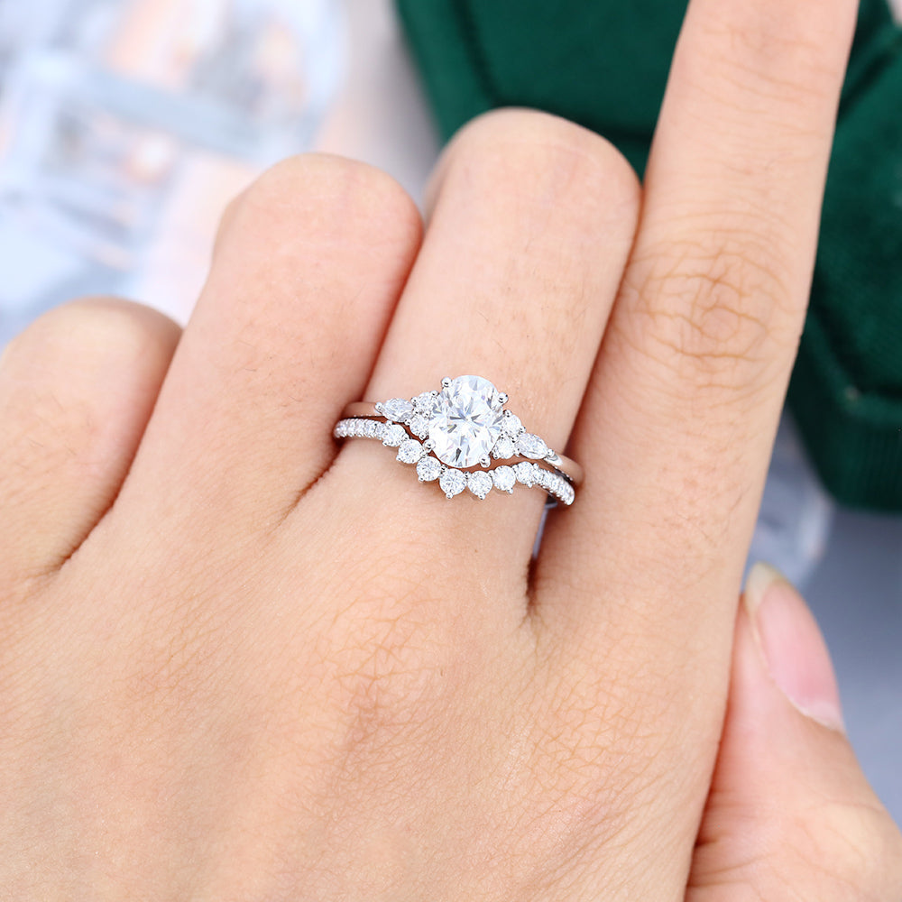 1.33 CT Oval Moissanite Cluster Bridal Ring Set