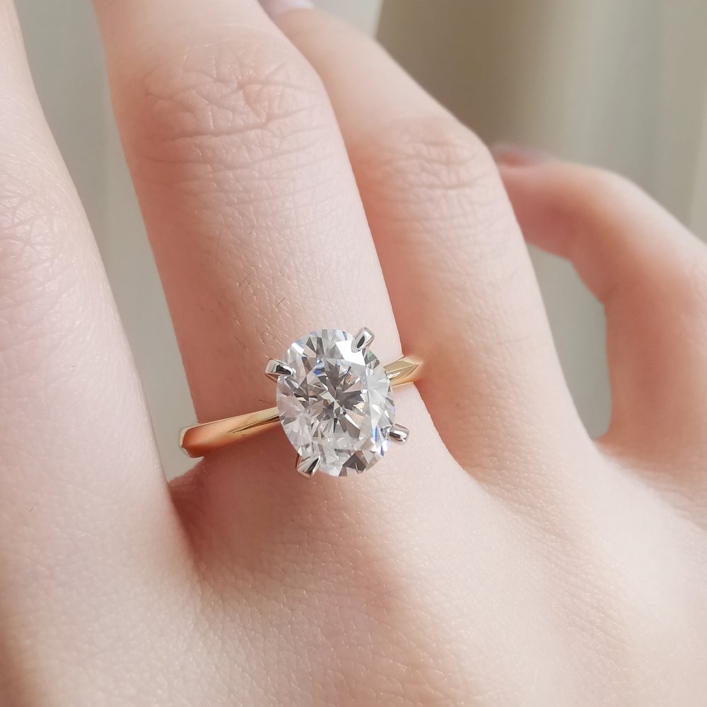 2.0 CT Oval Shaped Moissanite Solitaire Engagement Ring