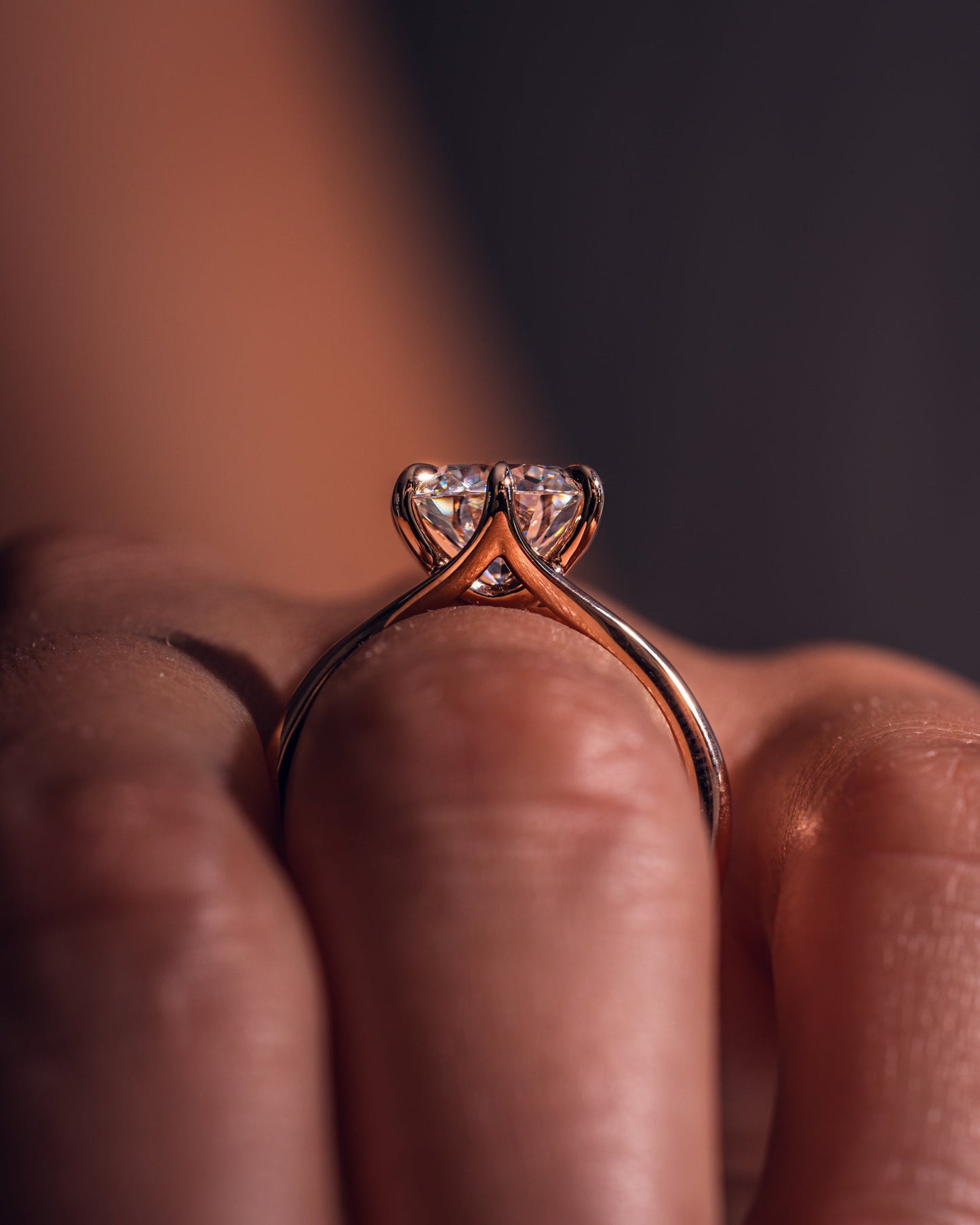 1.9 CT Round Solitaire Moissanite Engagement Ring