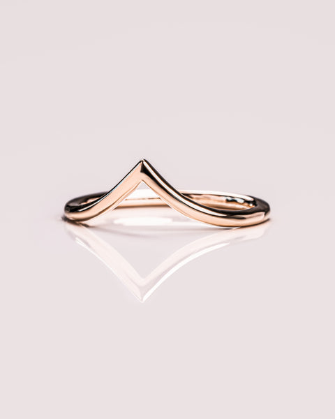 V-Shaped Classic Curved Wedding Band