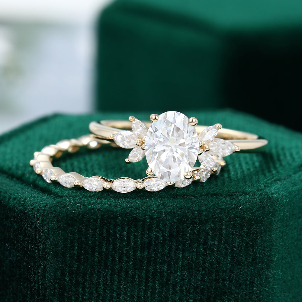 1.33 CT Oval Moissanite Cluster Bridal Ring Set