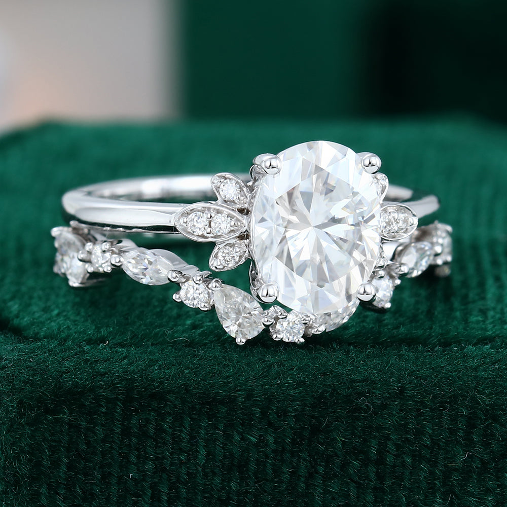 1.33 CT Oval Moissanite Cluster Bridal Ring Set