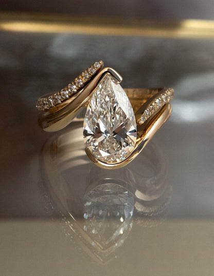Oval Solitaire Lab Grown Diamond Engagement Ring