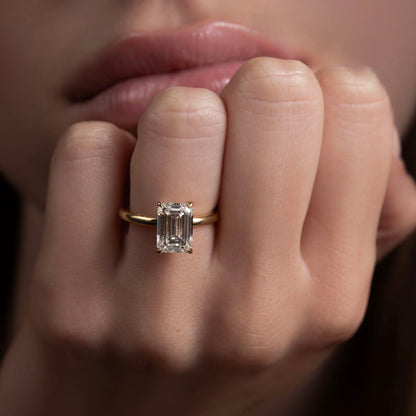 2 CT Emerald: Solitaire Lab Grown Diamond Engagement Ring