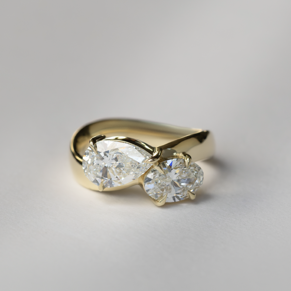 3 CT Oval & Pear: Toi Et Moi Curved Lab Grown Diamond