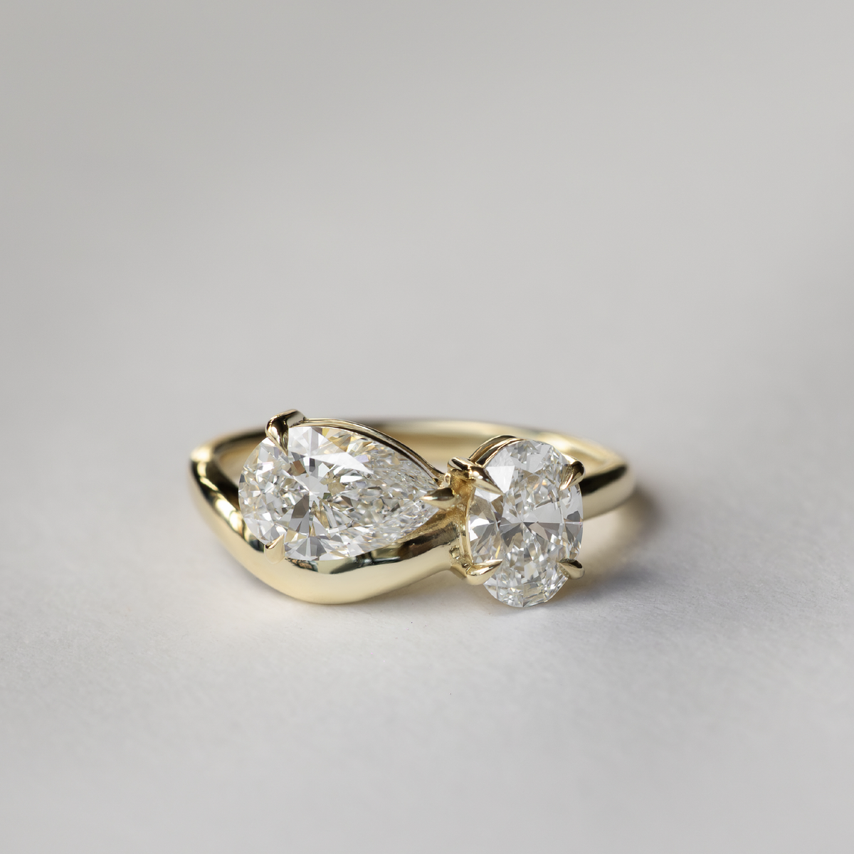 2 CT Oval & Pear: Curved Toi Et Moi Lab Grown Diamond