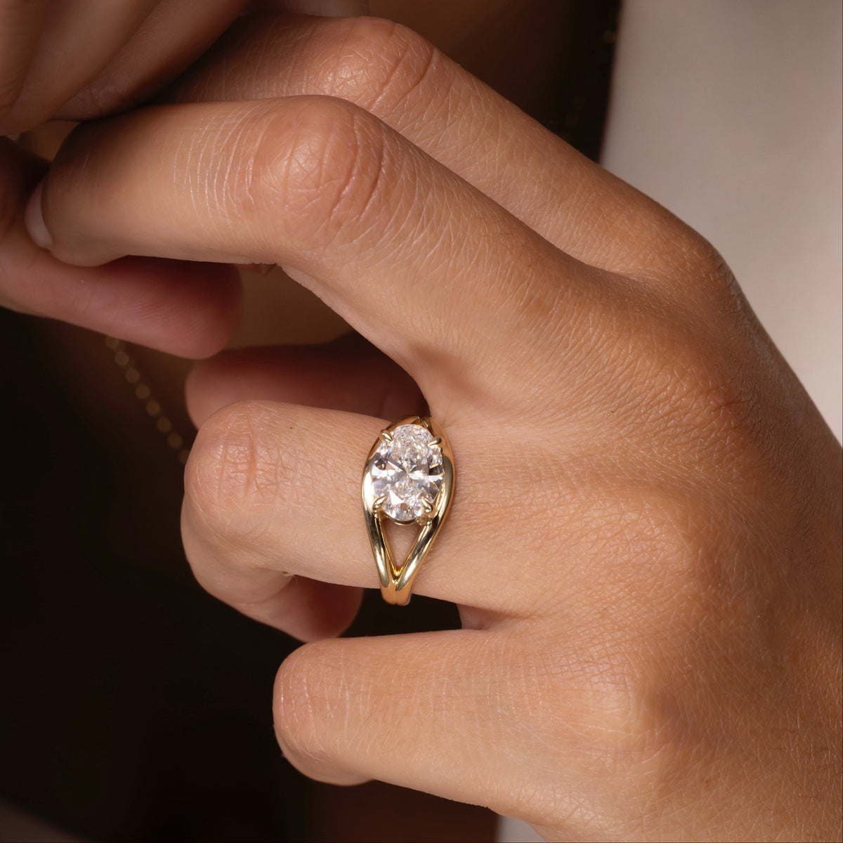 2 CT East-West Oval: Split Shank Lab Grown Diamond