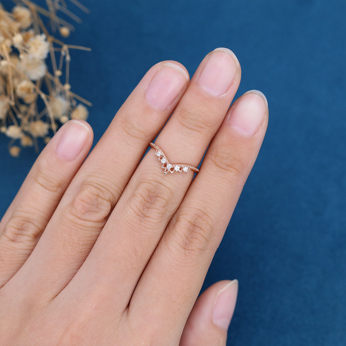 1.80 CT Round Shaped Moissanite Vintage Curved Wedding Band