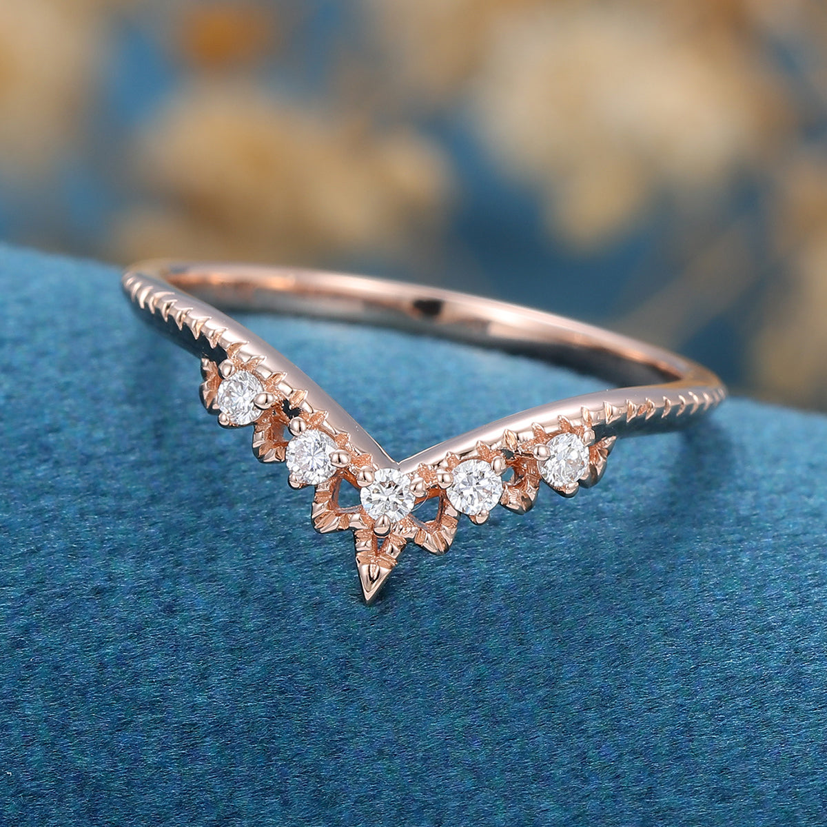 1.80 CT Round Shaped Moissanite Vintage Curved Wedding Band