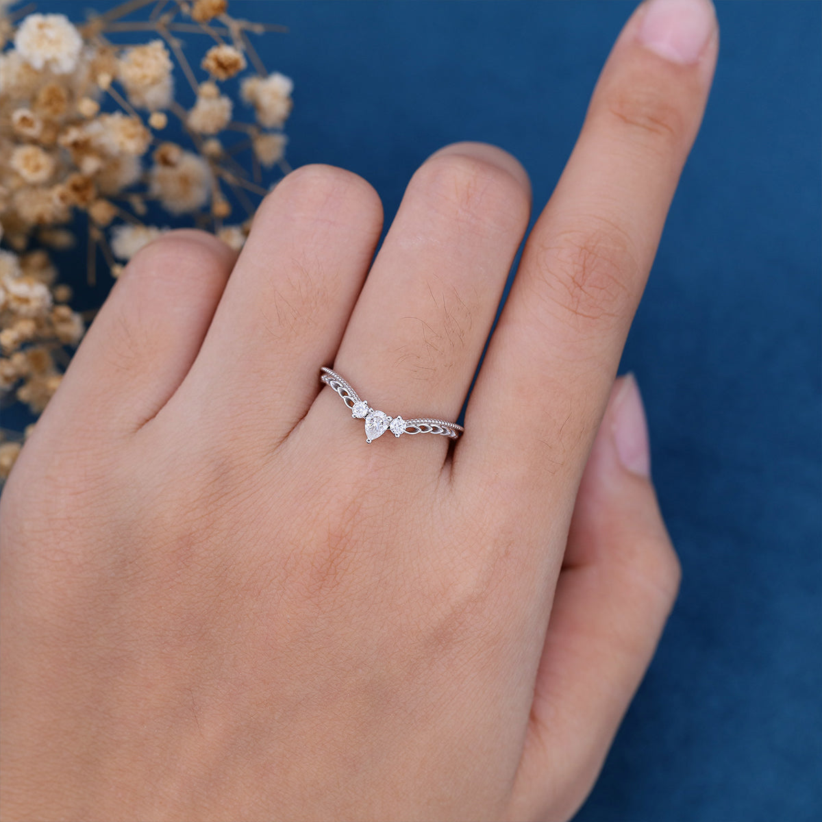 1.50 CT Round & Pear Shaped Moissanite Vintage Curved Wedding Band