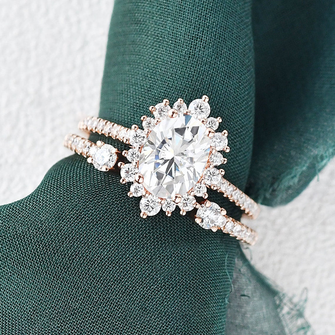 2.0 CT Oval Cut Halo Moissanite Bridal Ring Set