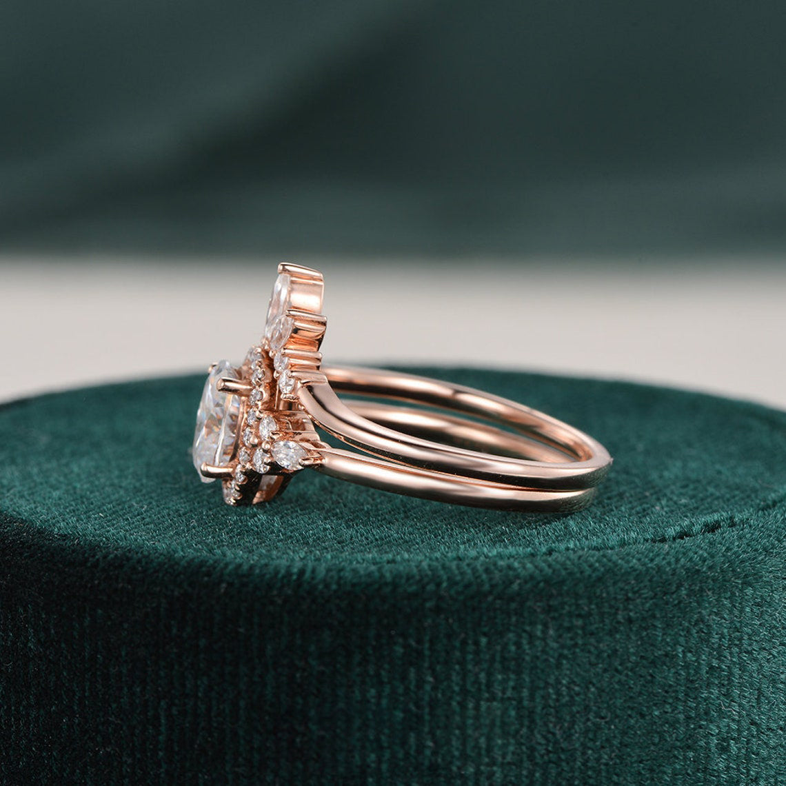 2.0 CT Oval Cut Cluster Halo Moissanite Bridal Ring Set