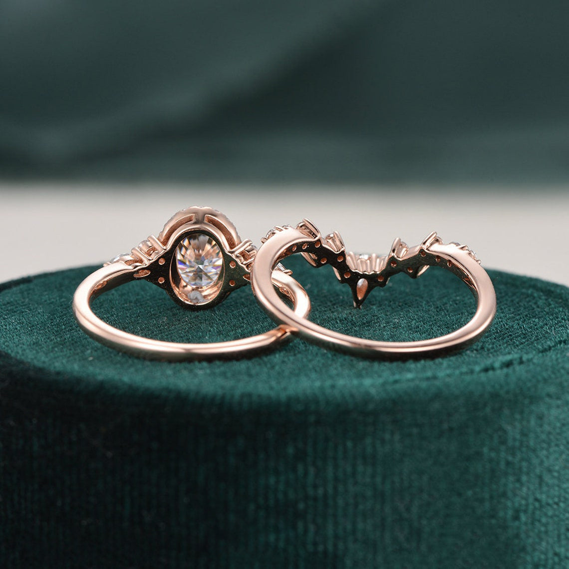 2.0 CT Oval Cut Cluster Halo Moissanite Bridal Ring Set