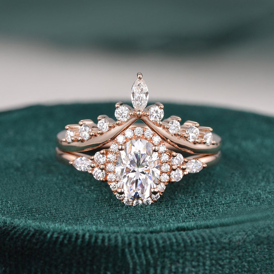 2.0 CT Oval Cut Cluster Halo Moissanite Bridal Ring Set