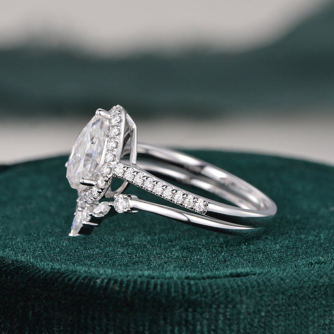 2.0 CT Pear Cut Halo Moissanite Bridal Ring Set